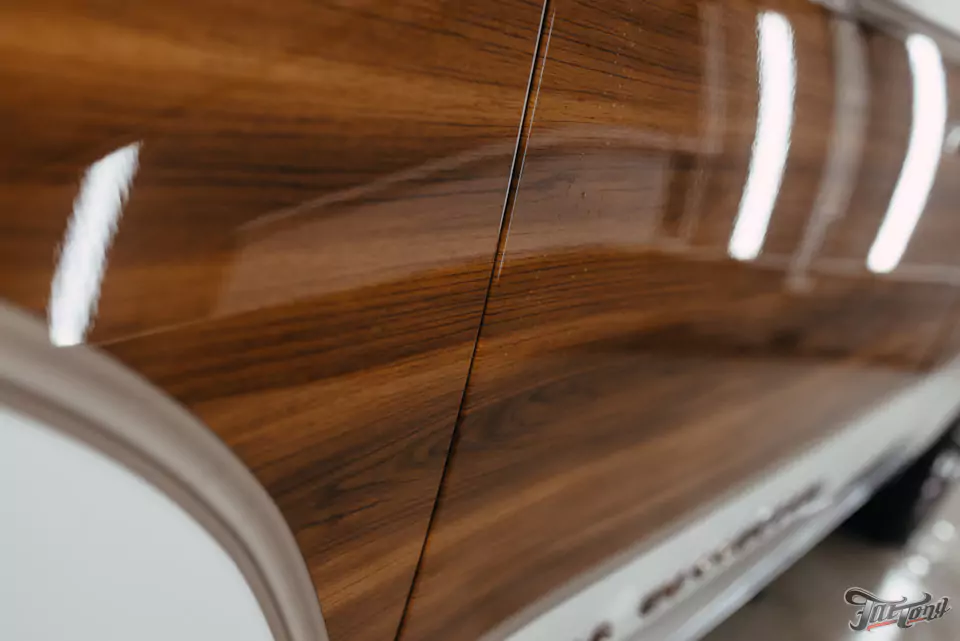 Так не должно быть! Заново разработали дизайн наклеек для Jeep Grand Wagoneer и забронировали кузов полиуретаном